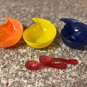 Vintage little ice cream bowls. Small